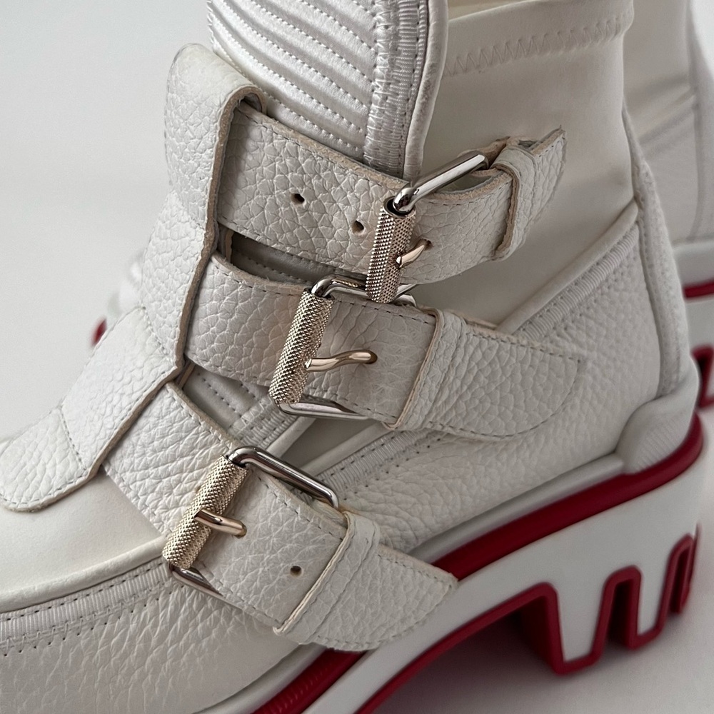 CHRISTIAN LOUBOUTIN | Dune Buckle Red Sole Ankle Platform Booties White Leather - Picture 15 of 16